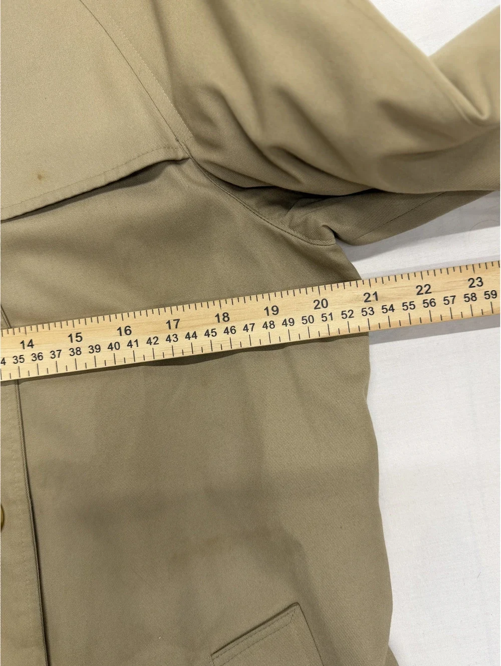 Burberry Classic Khaki Long Trench Coat with Double Breasted Buttons - Picture 4 of 16